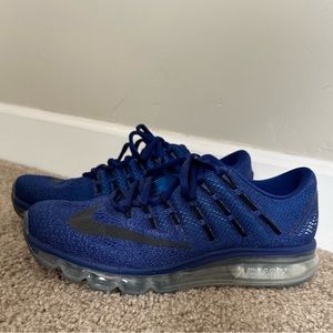 Nike Air Max running shoes. Blue. Size 8
